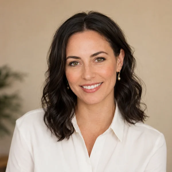 Sienna Whitaker, editor at RoboCat Australia